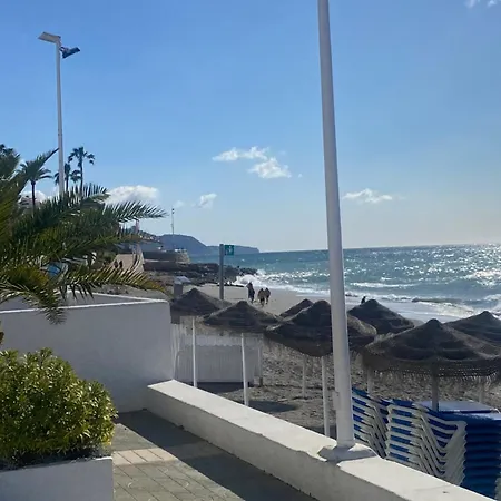 Nuevo Con Parking Y A 300 Metros Playa Нерха