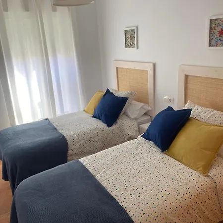 Nuevo Con Parking Y A 300 Metros Playa