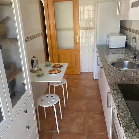 Apartamento Nuevo Con Parking Y A 300 Metros Playa Nerja