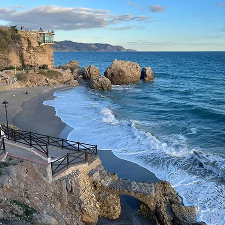 Apartament Nuevo Con Parking Y A 300 Metros Playa Nerja
