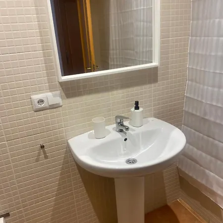 Nuevo Con Parking Y A 300 Metros Playa نيرخا