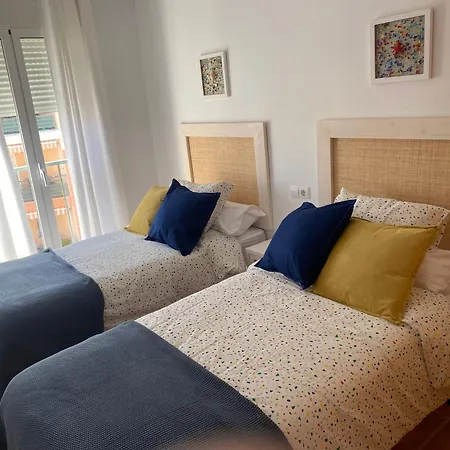 Nuevo Con Parking Y A 300 Metros Playa نيرخا